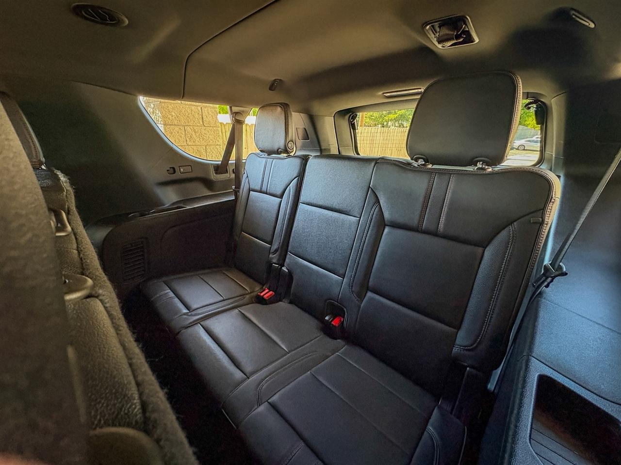 Chevrolet Suburban  2025