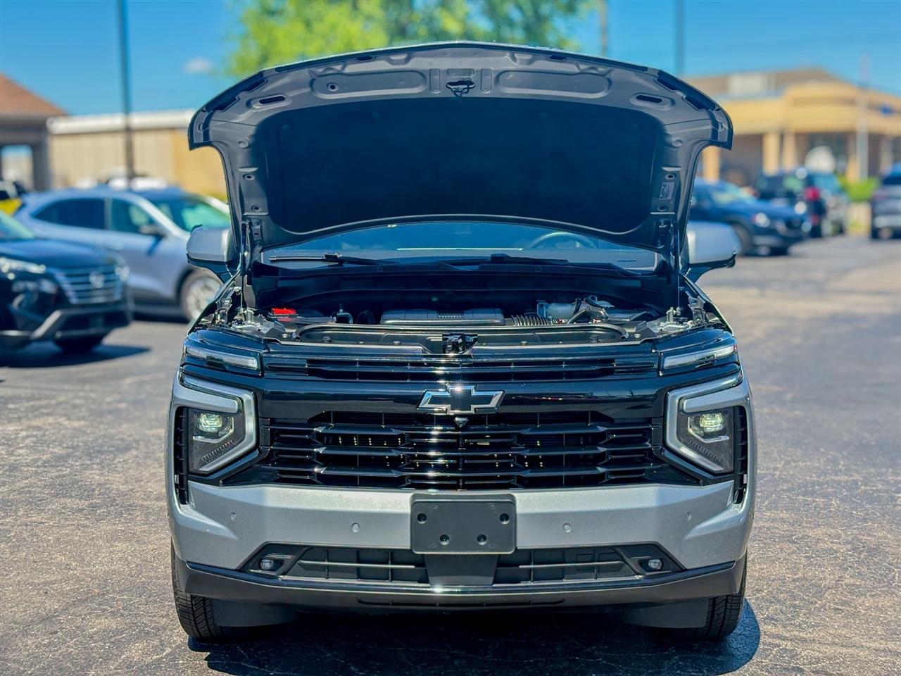 Chevrolet Suburban  2025