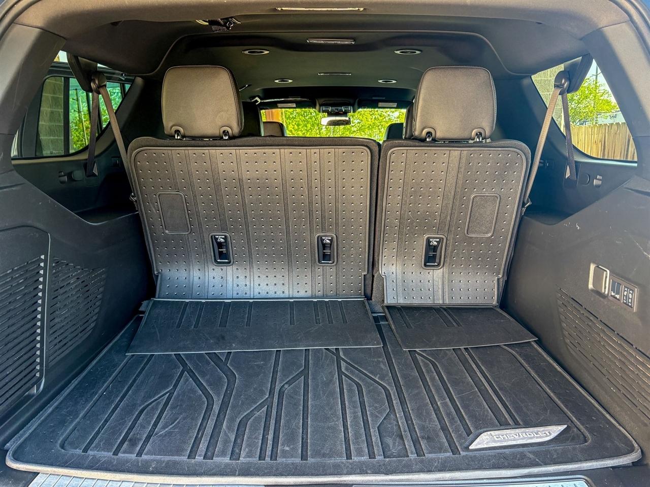 Chevrolet Suburban  2025