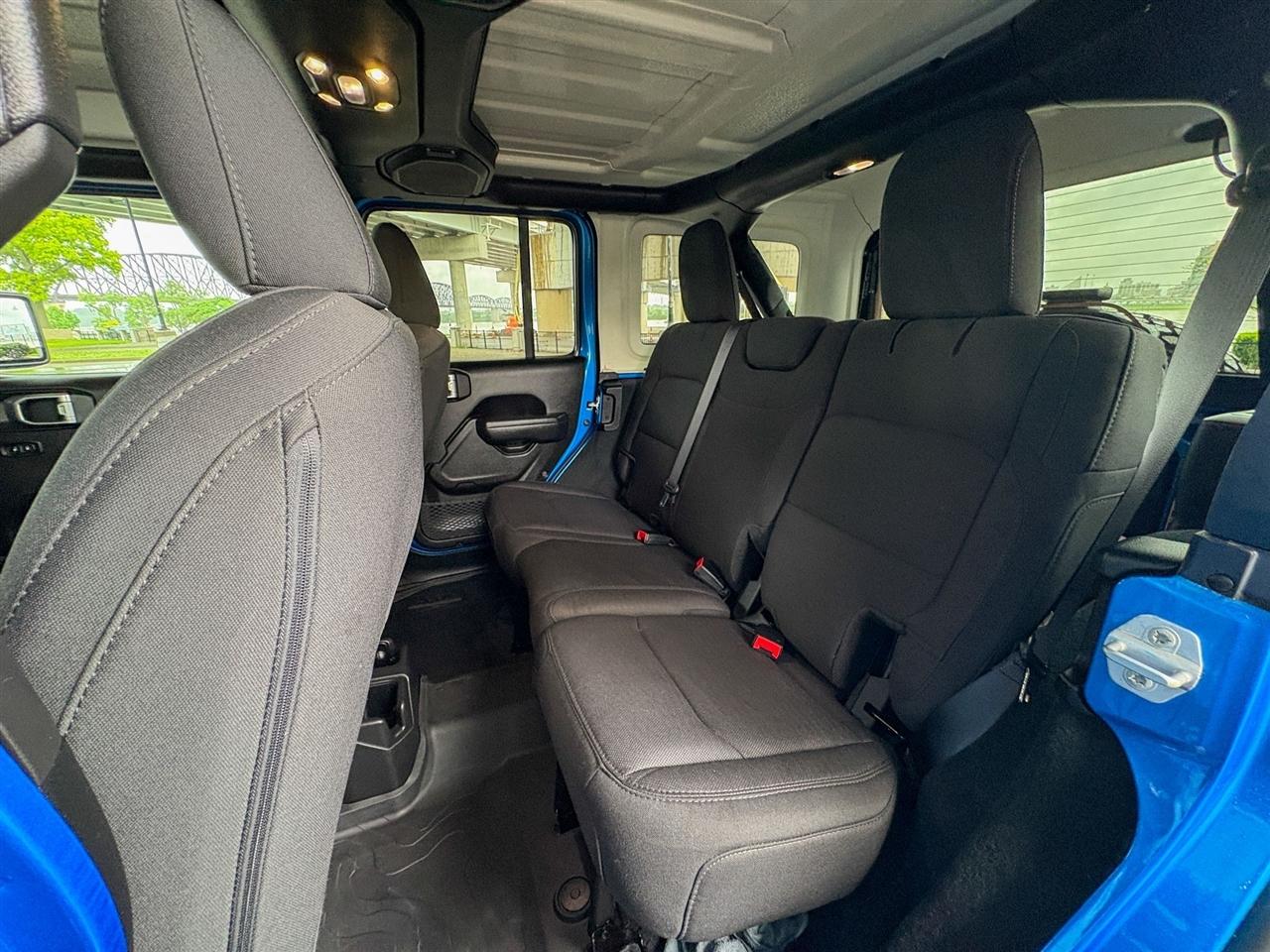 Jeep Wrangler Unlimited Willys 4x4 2022