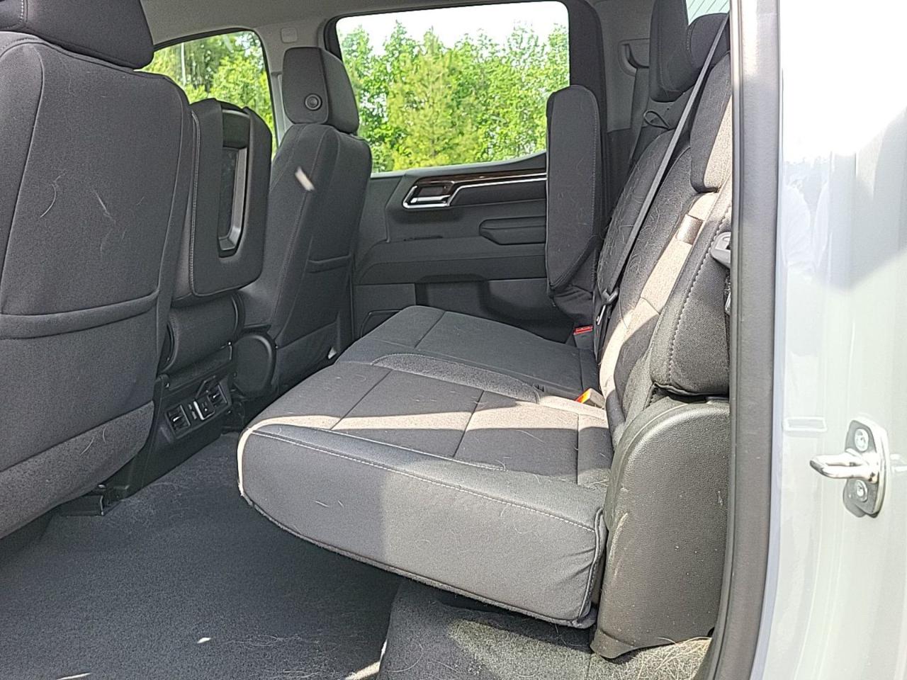 GMC Sierra 1500 4WD Crew Cab 147" Elevation w/3VL 2024