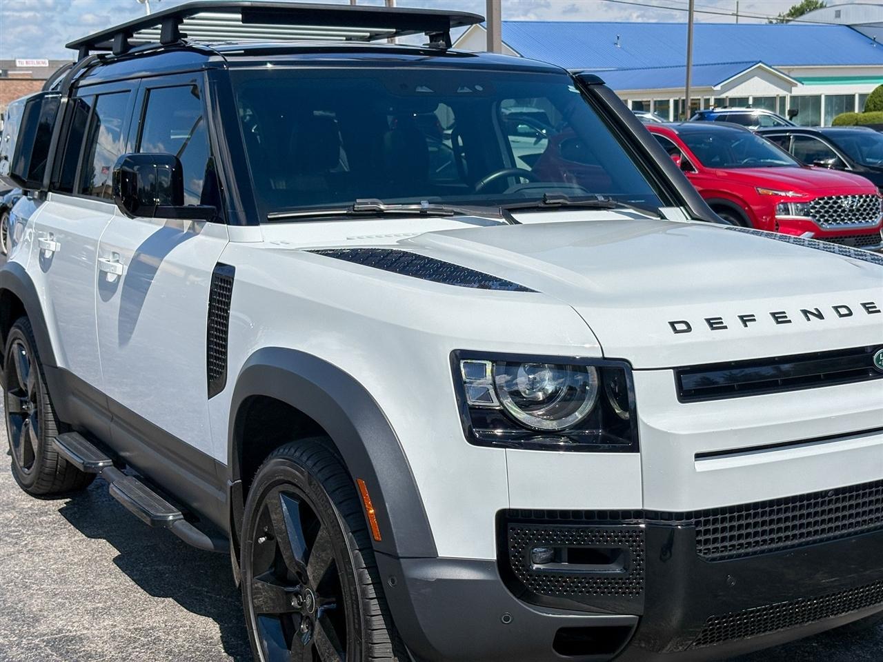 Land Rover Defender  2023