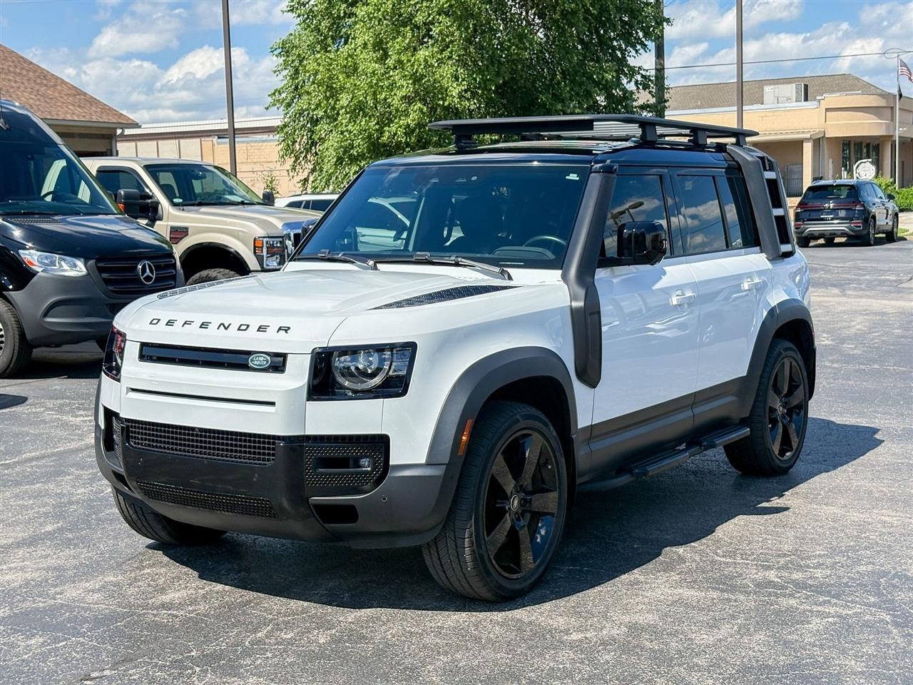 Land Rover Defender  2023