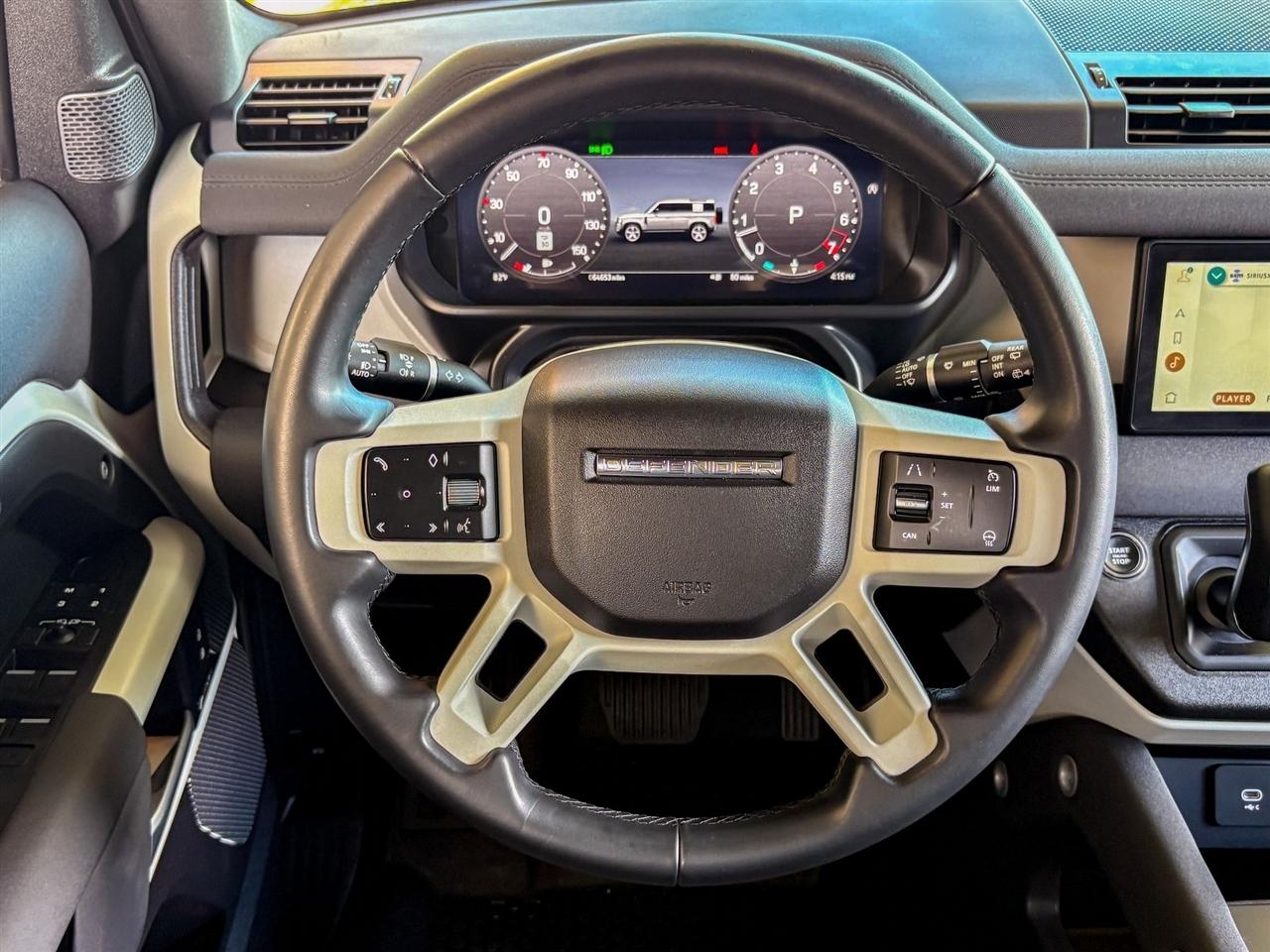 Land Rover Defender  2023