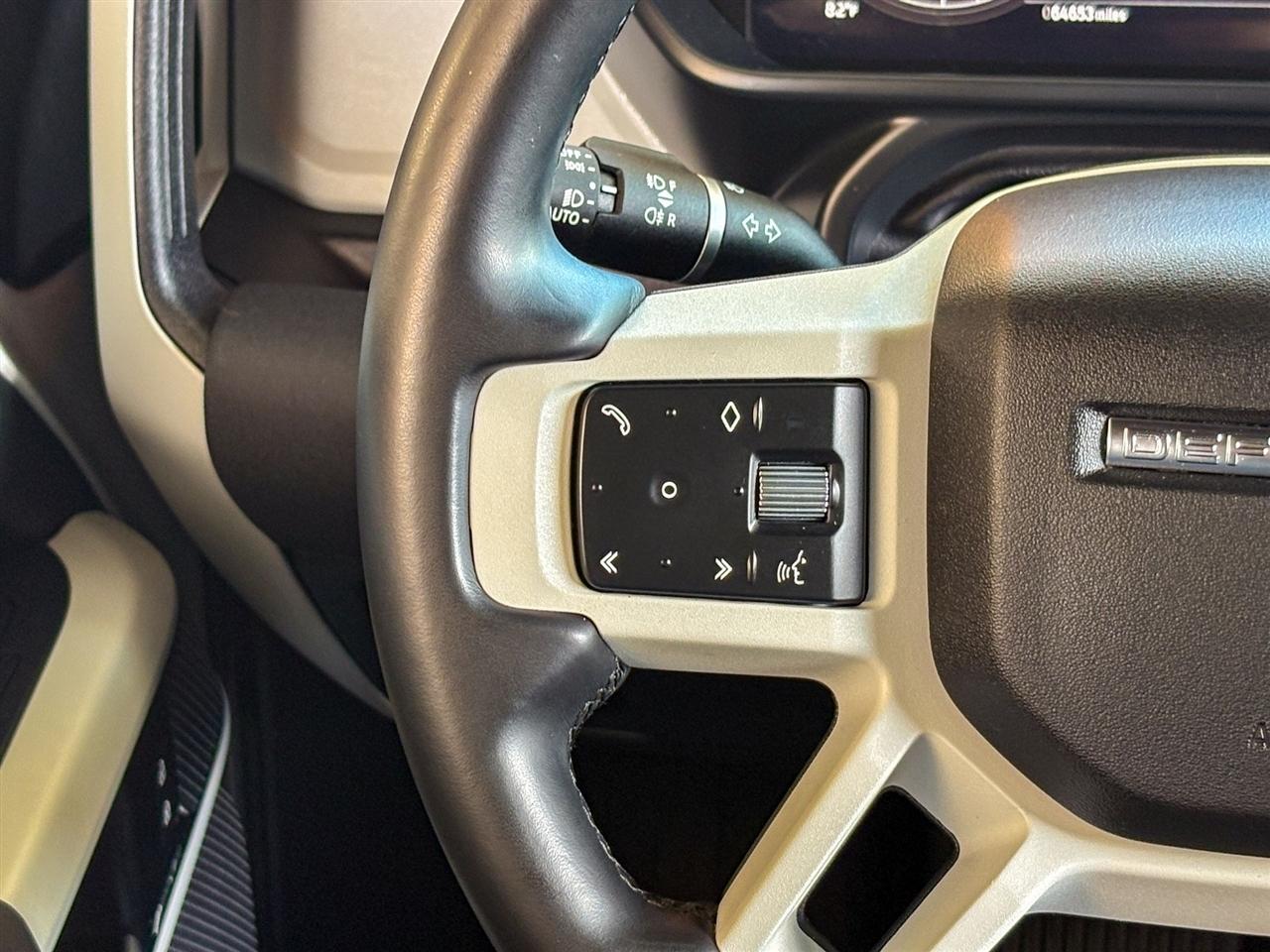 Land Rover Defender  2023