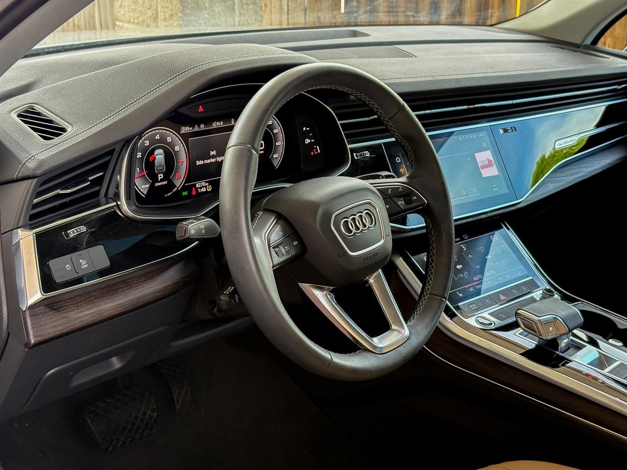 2025 Audi Q7 55 Premium quattro Tiptronic's photo