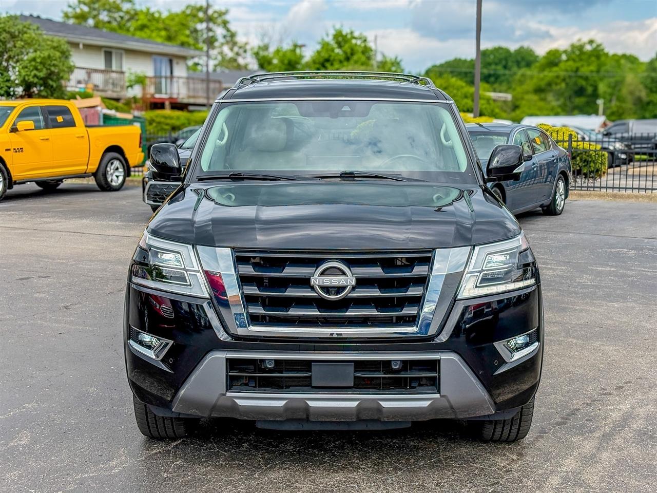 Nissan Armada  2022