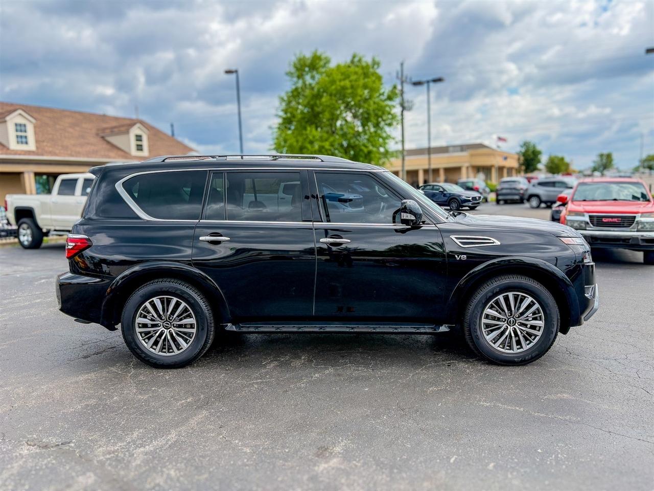Nissan Armada  2022
