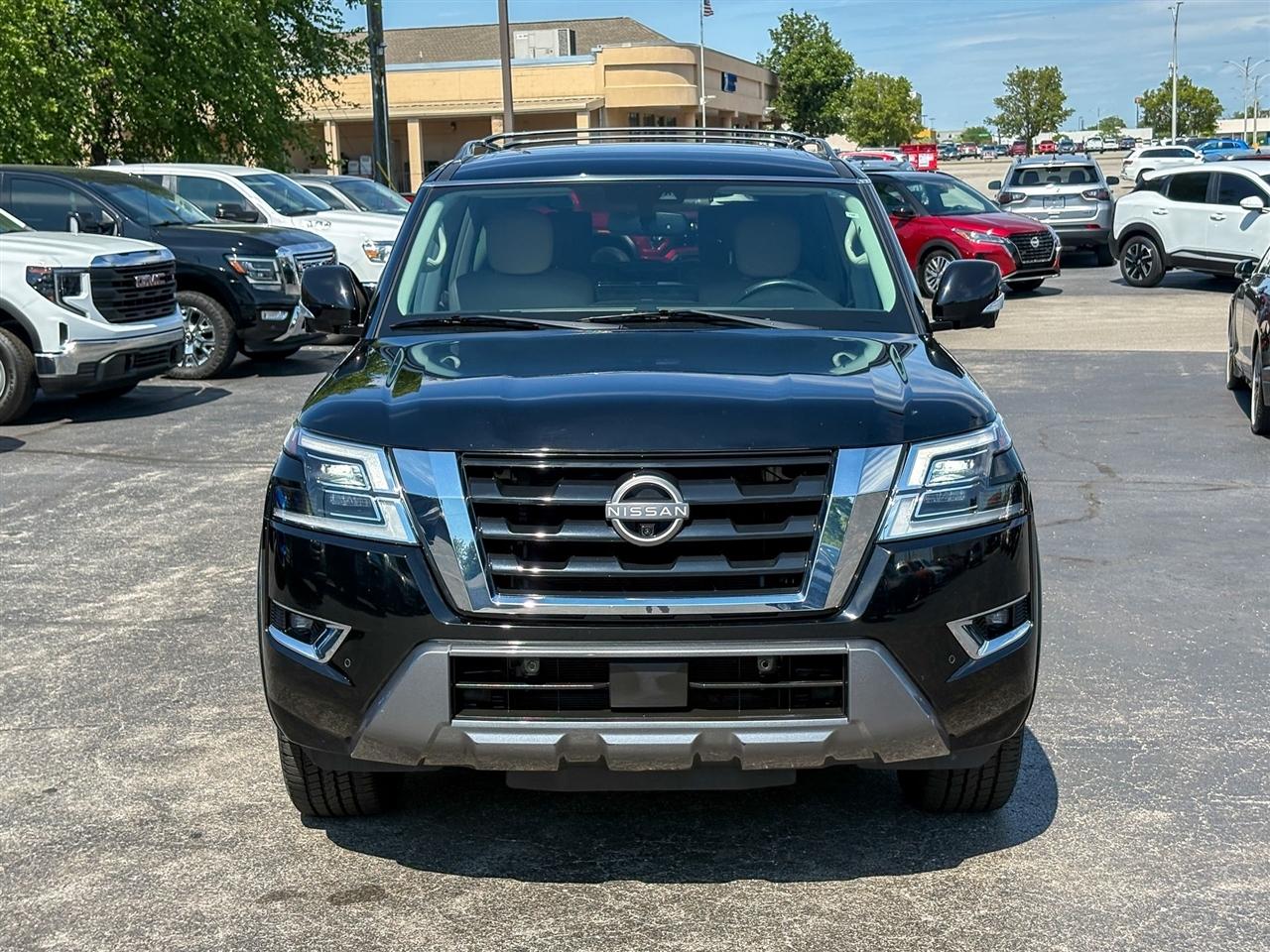 Nissan Armada  2022