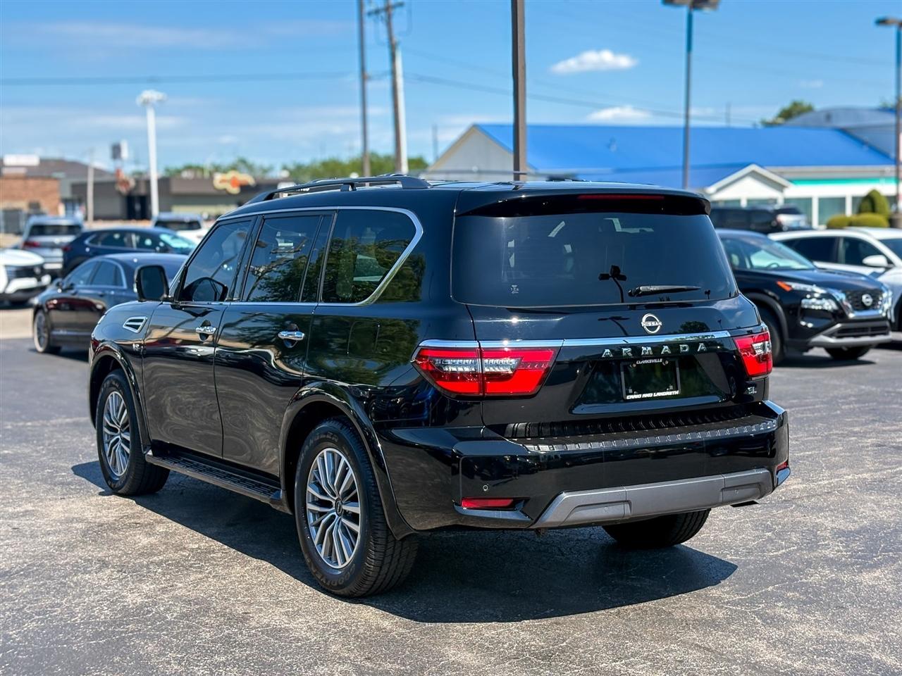 Nissan Armada  2022
