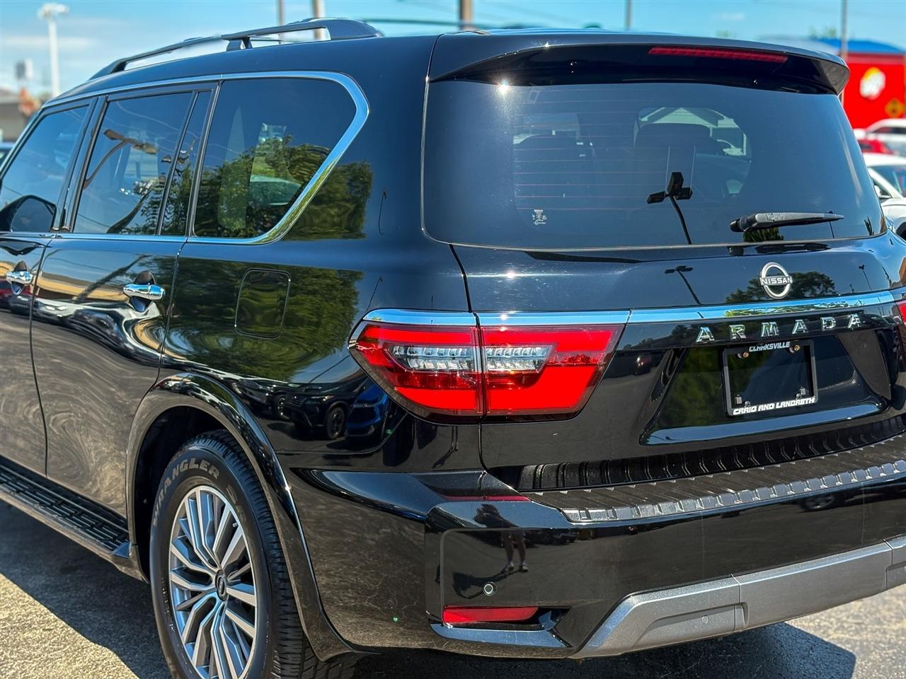 Nissan Armada  2022