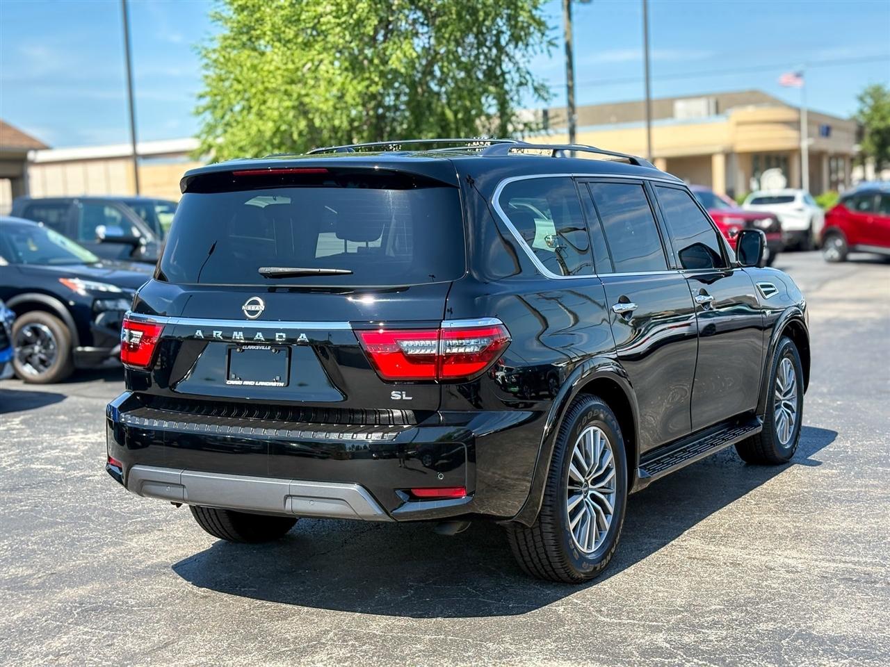Nissan Armada  2022
