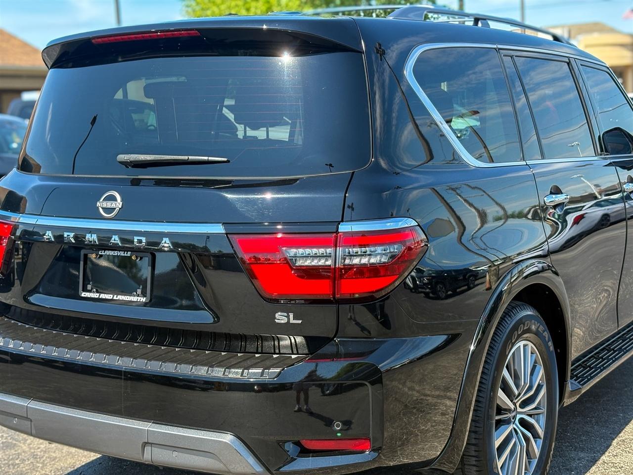 Nissan Armada  2022
