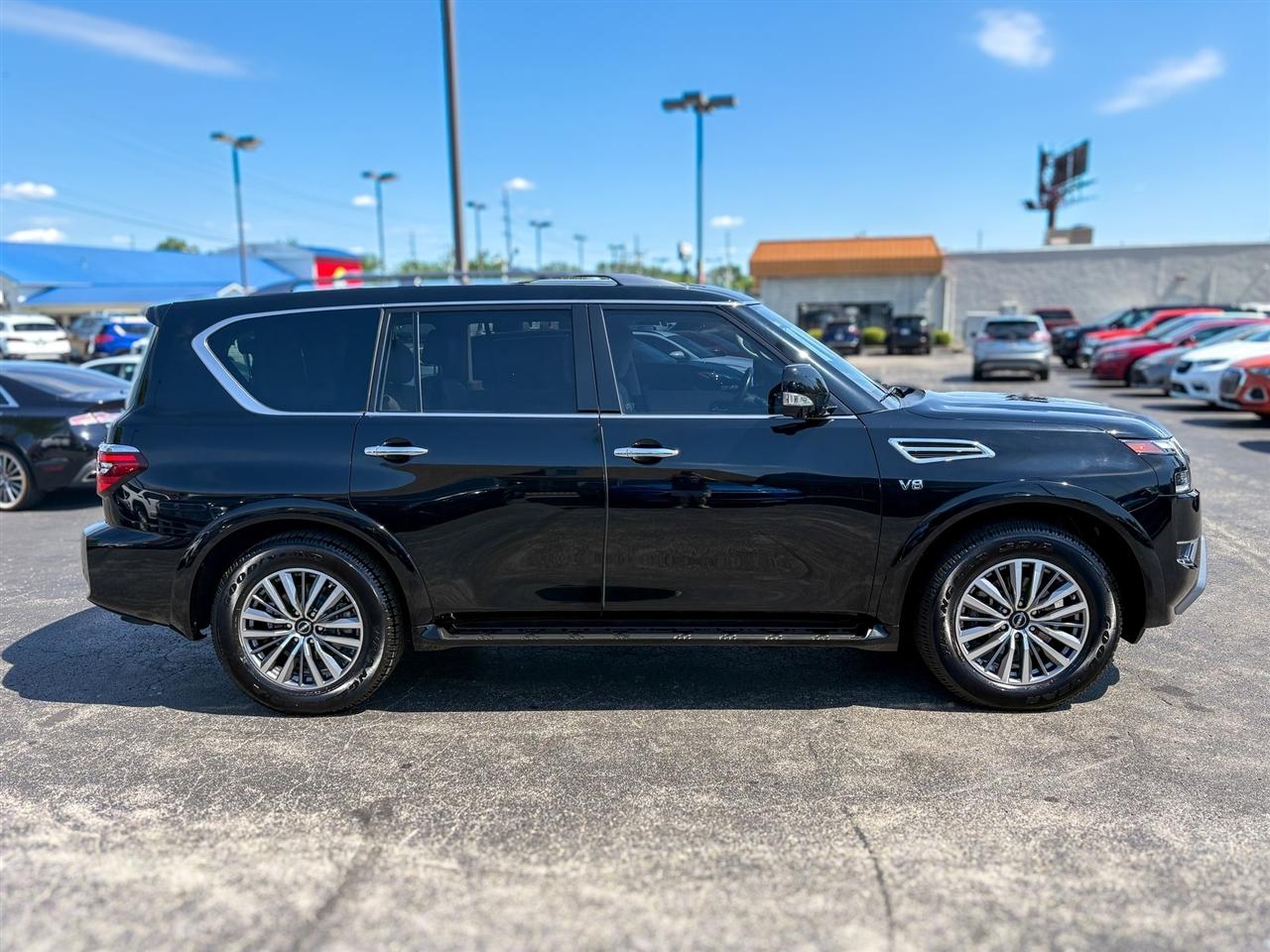 Nissan Armada  2022