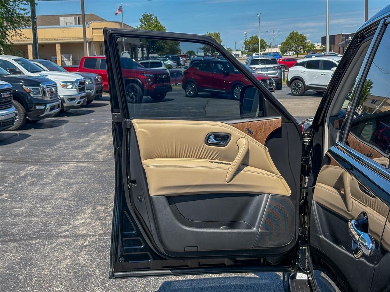 Nissan Armada  2022