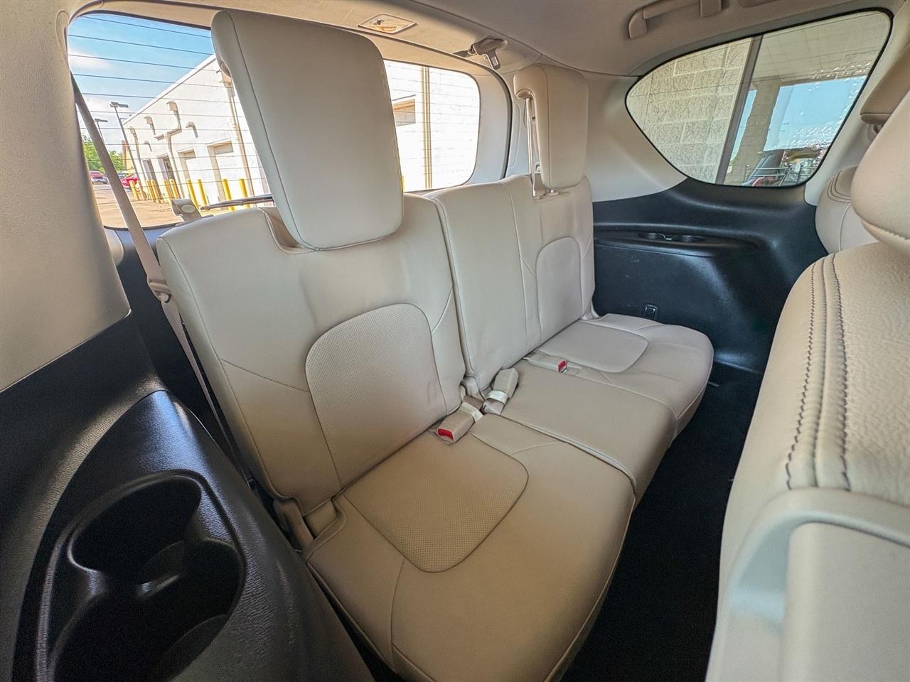 Nissan Armada  2022