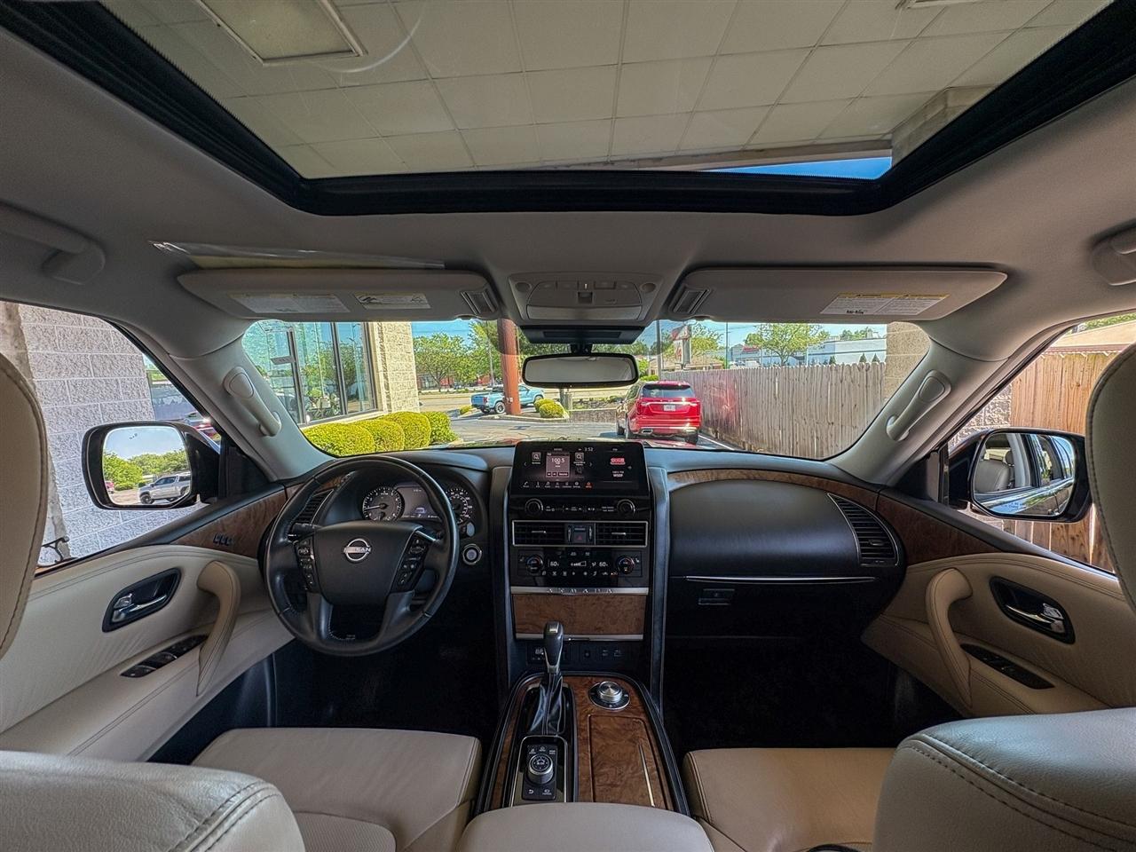 Nissan Armada  2022