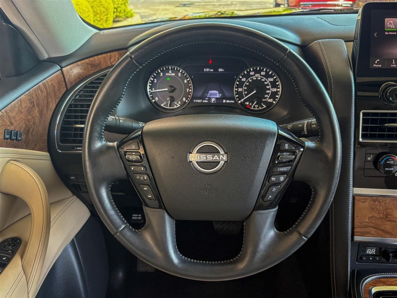 Nissan Armada  2022