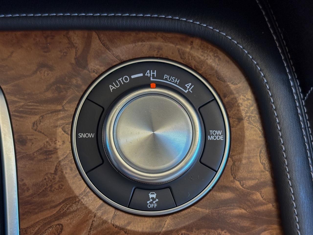 Nissan Armada  2022