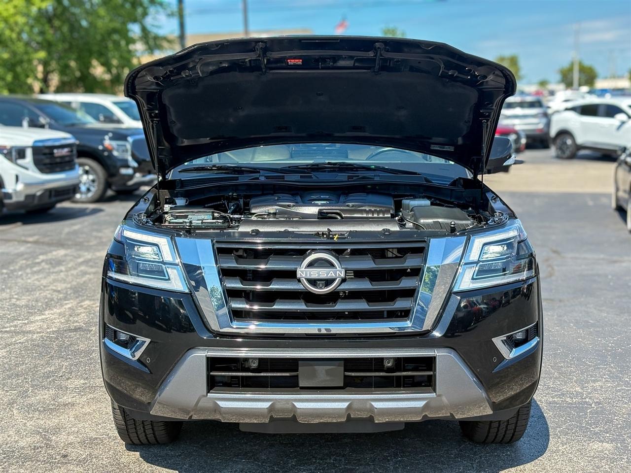 Nissan Armada  2022