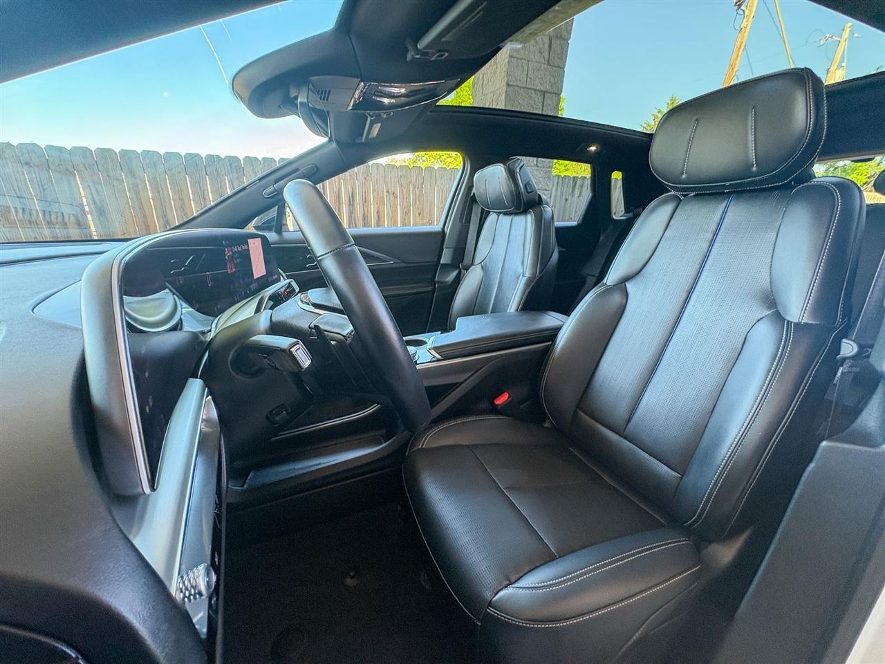 Cadillac Lyriq  2024