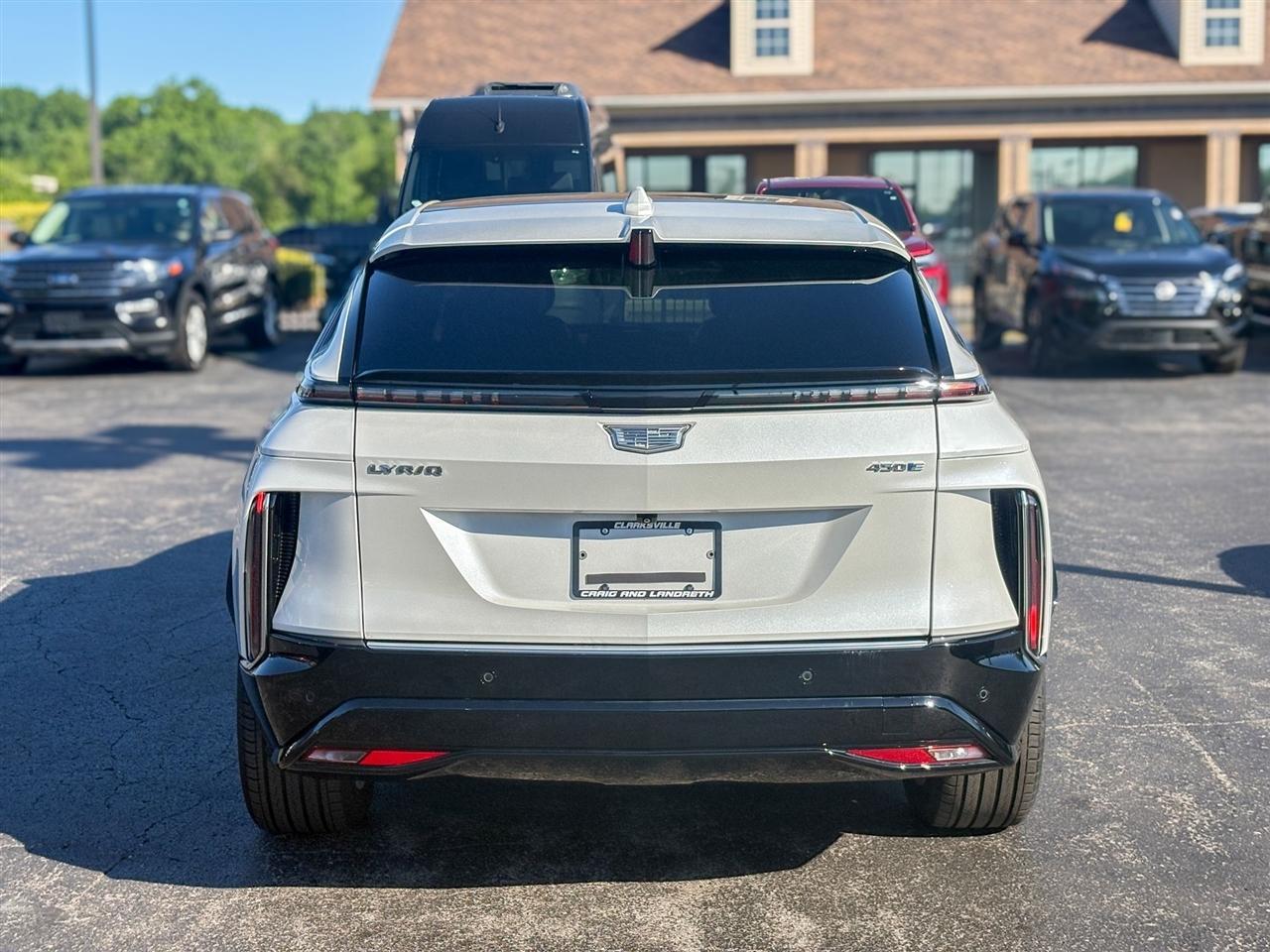 Cadillac Lyriq Lux-1 2024