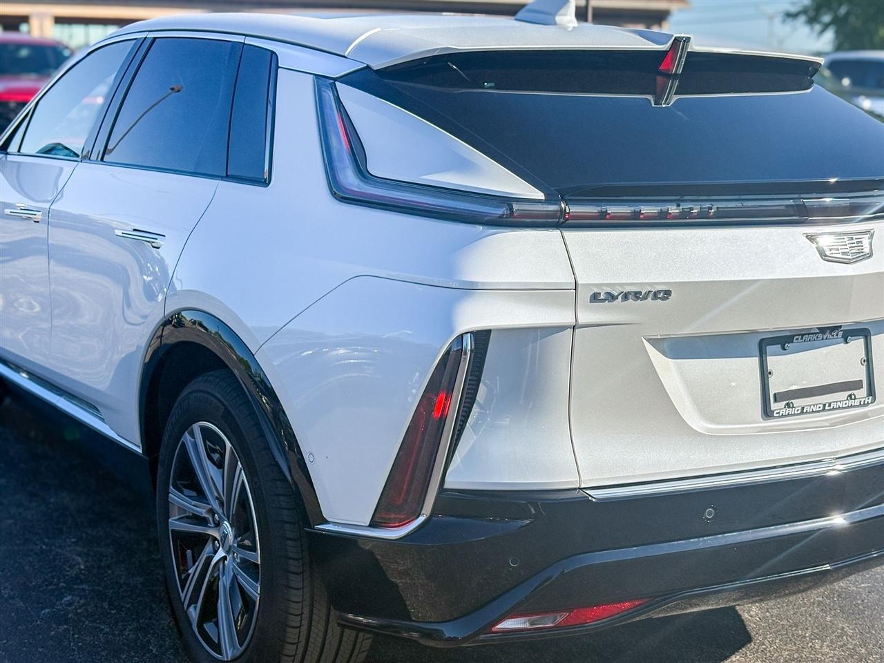 Cadillac Lyriq Lux-1 2024