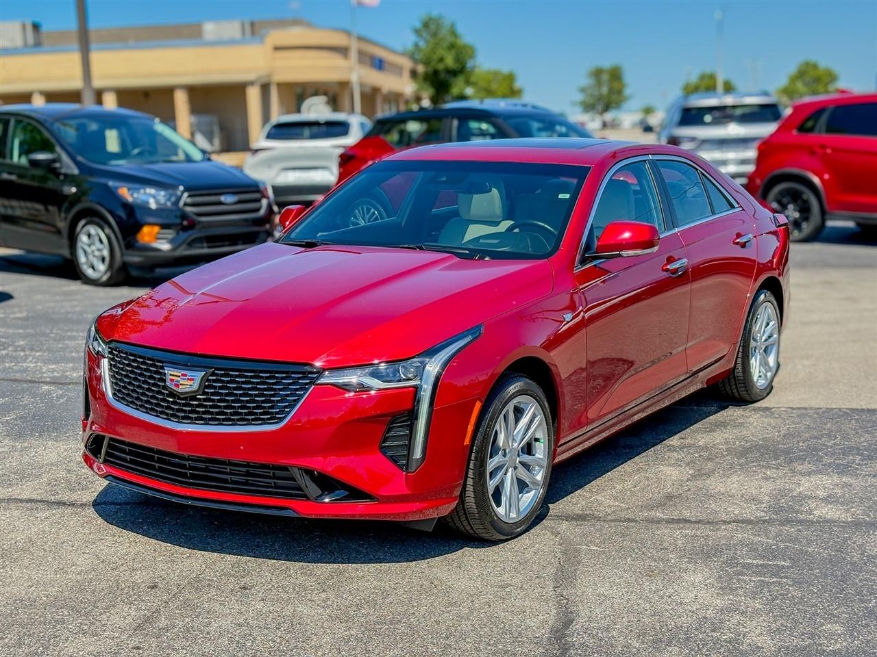 Cadillac CT4  2025