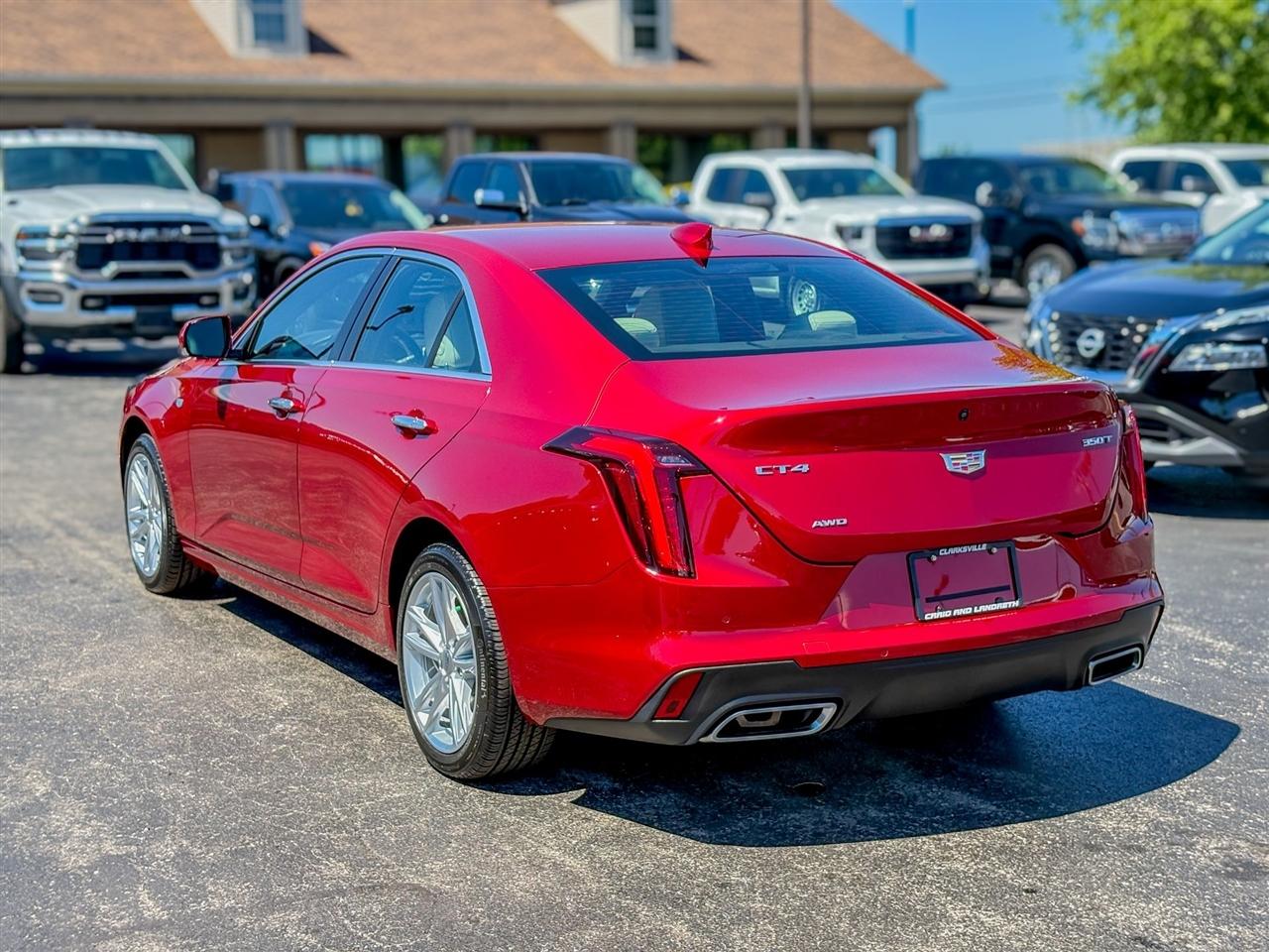 Cadillac CT4  2025