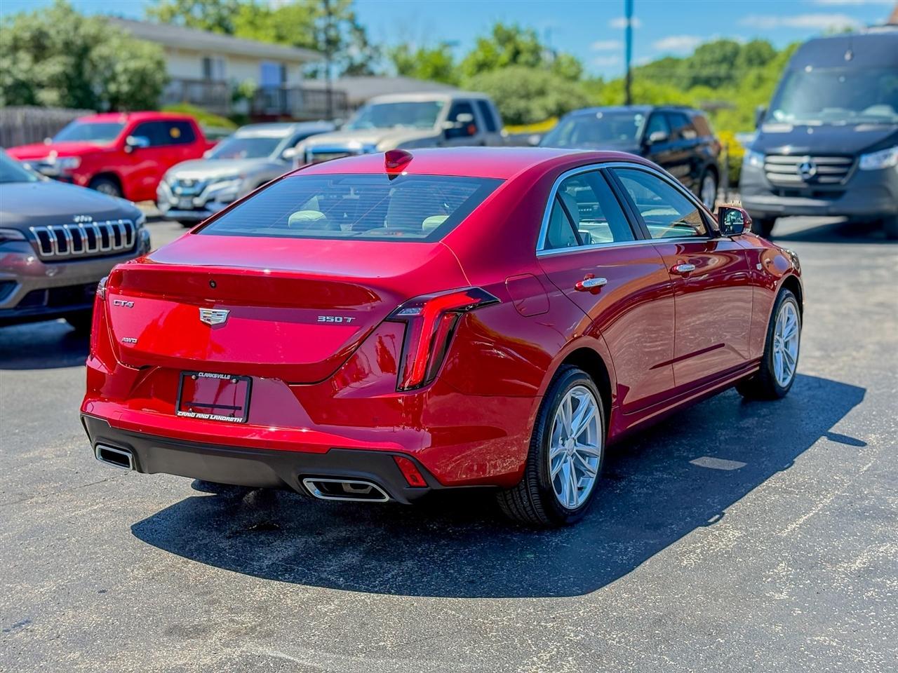 Cadillac CT4  2025