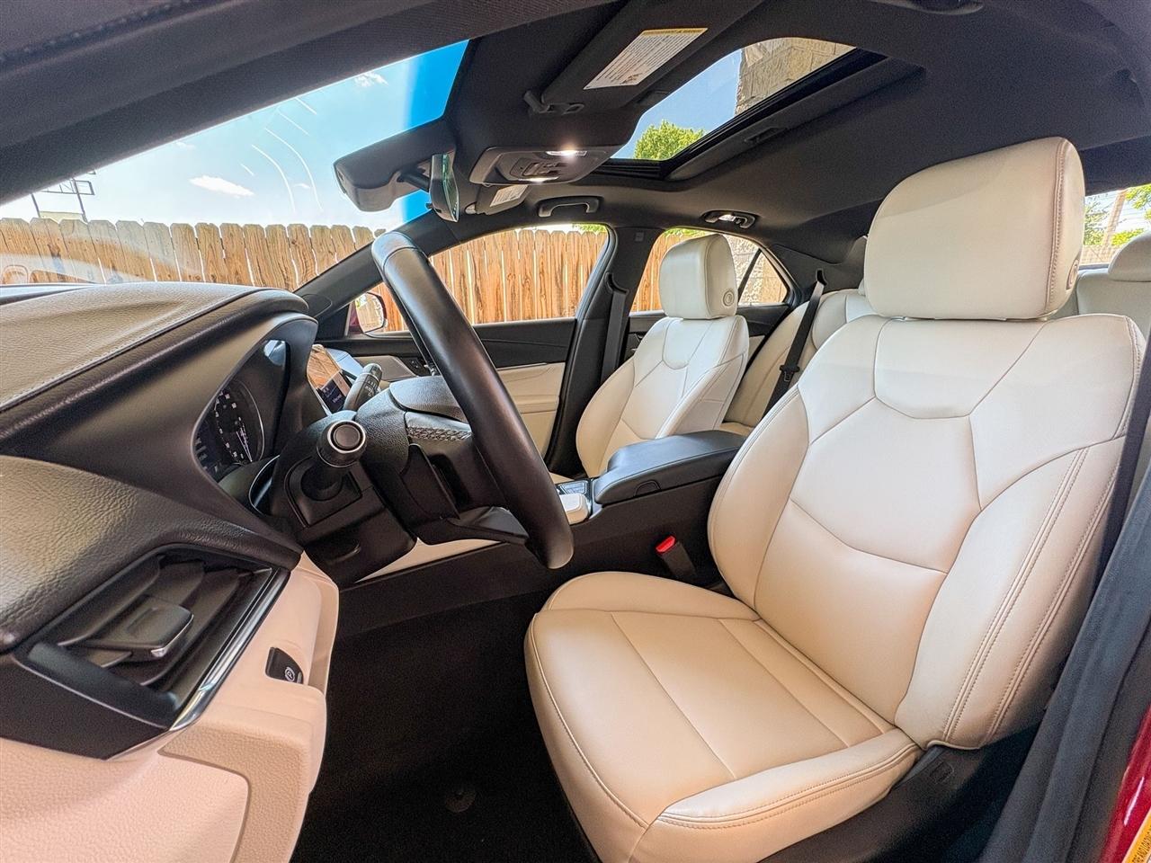 Cadillac CT4  2025