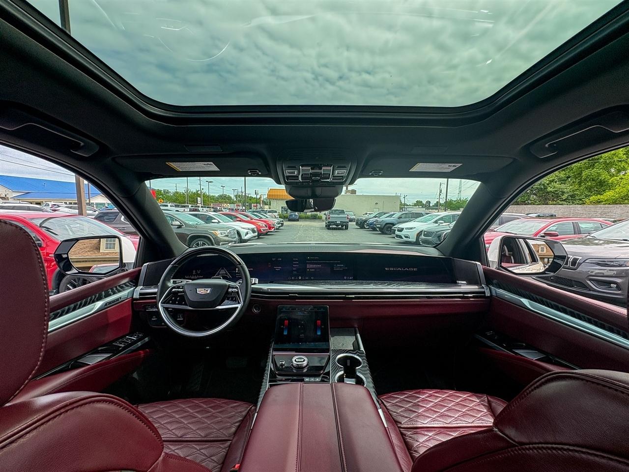 Cadillac Escalade  2025