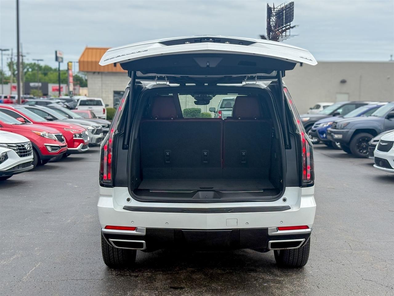 Cadillac Escalade  2025