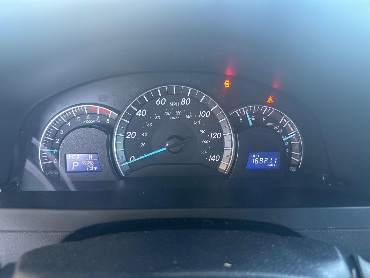 Toyota Camry 4dr Sdn I4 Auto SE (Natl) 2013
