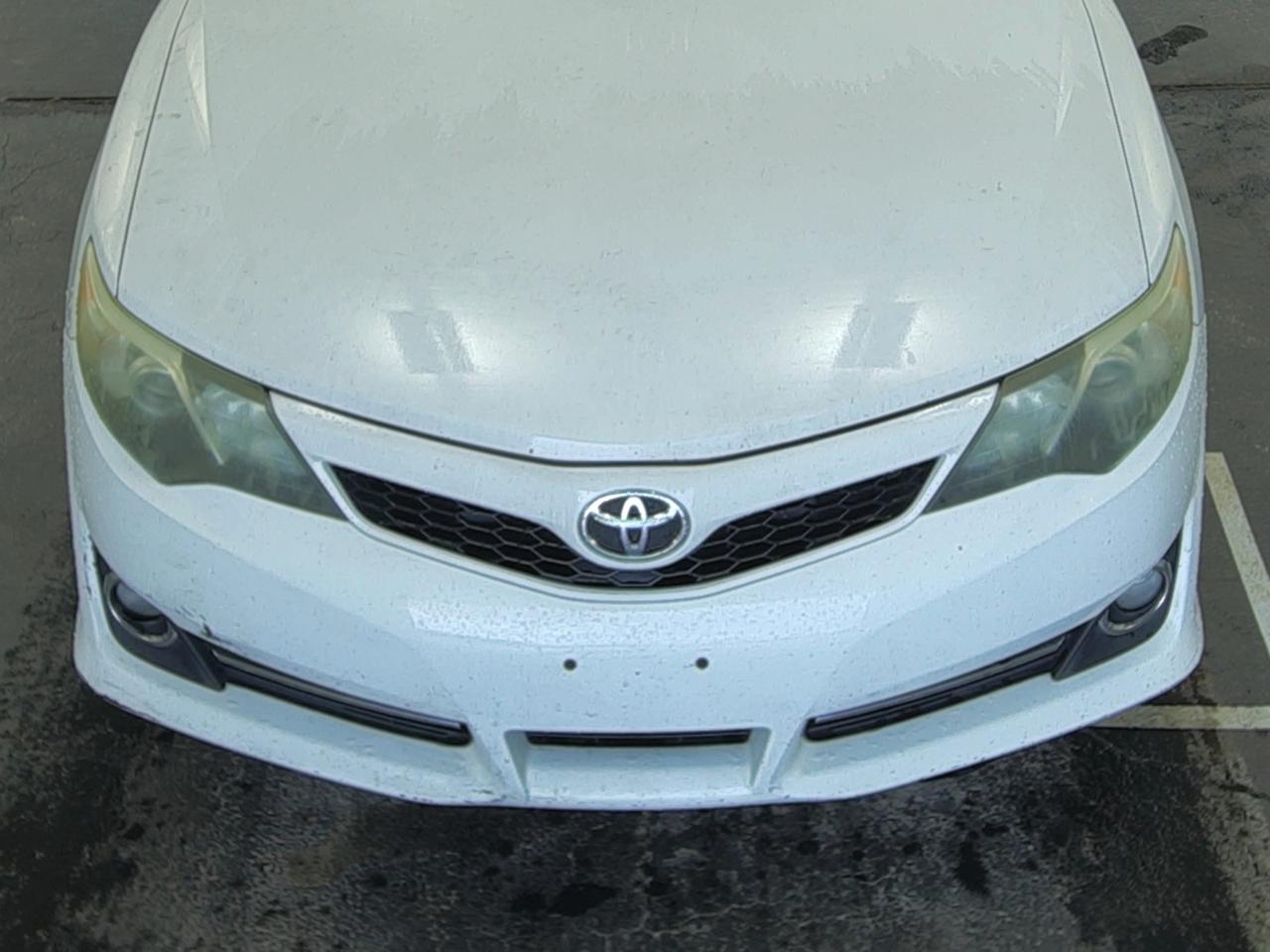 Toyota Camry 4dr Sdn I4 Auto SE (Natl) 2013