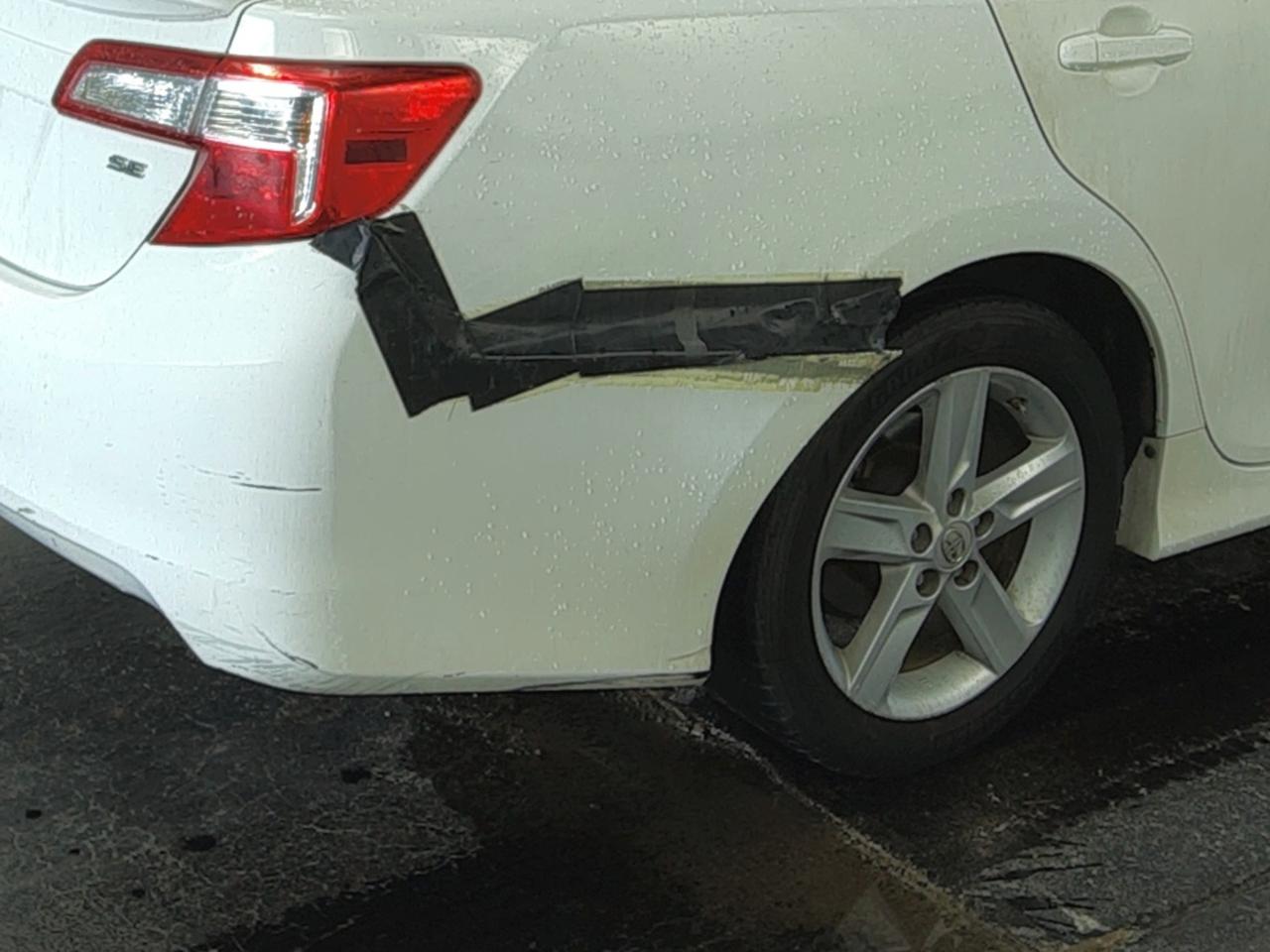 Toyota Camry 4dr Sdn I4 Auto SE (Natl) 2013