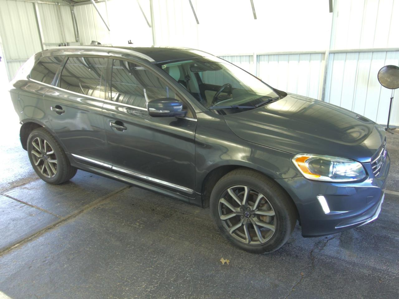 Volvo XC60 AWD 4dr T6 Drive-E Platinum 2016