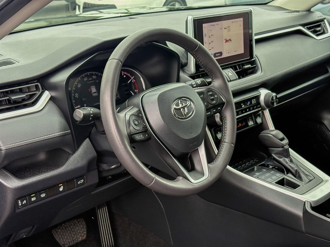 Toyota RAV4  2023