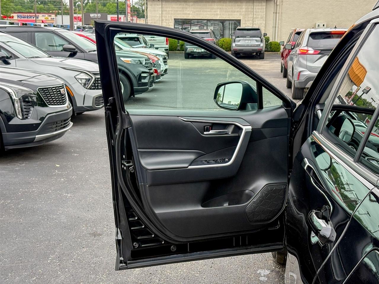 Toyota RAV4  2023