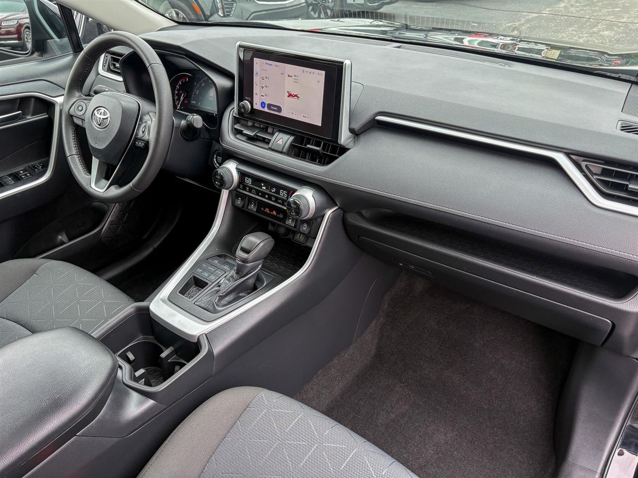 Toyota RAV4  2023