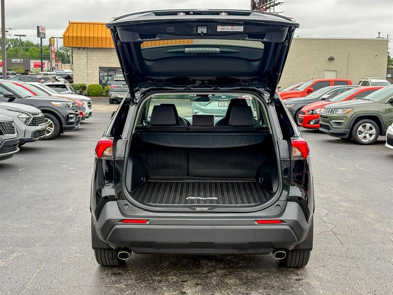 Toyota RAV4  2023