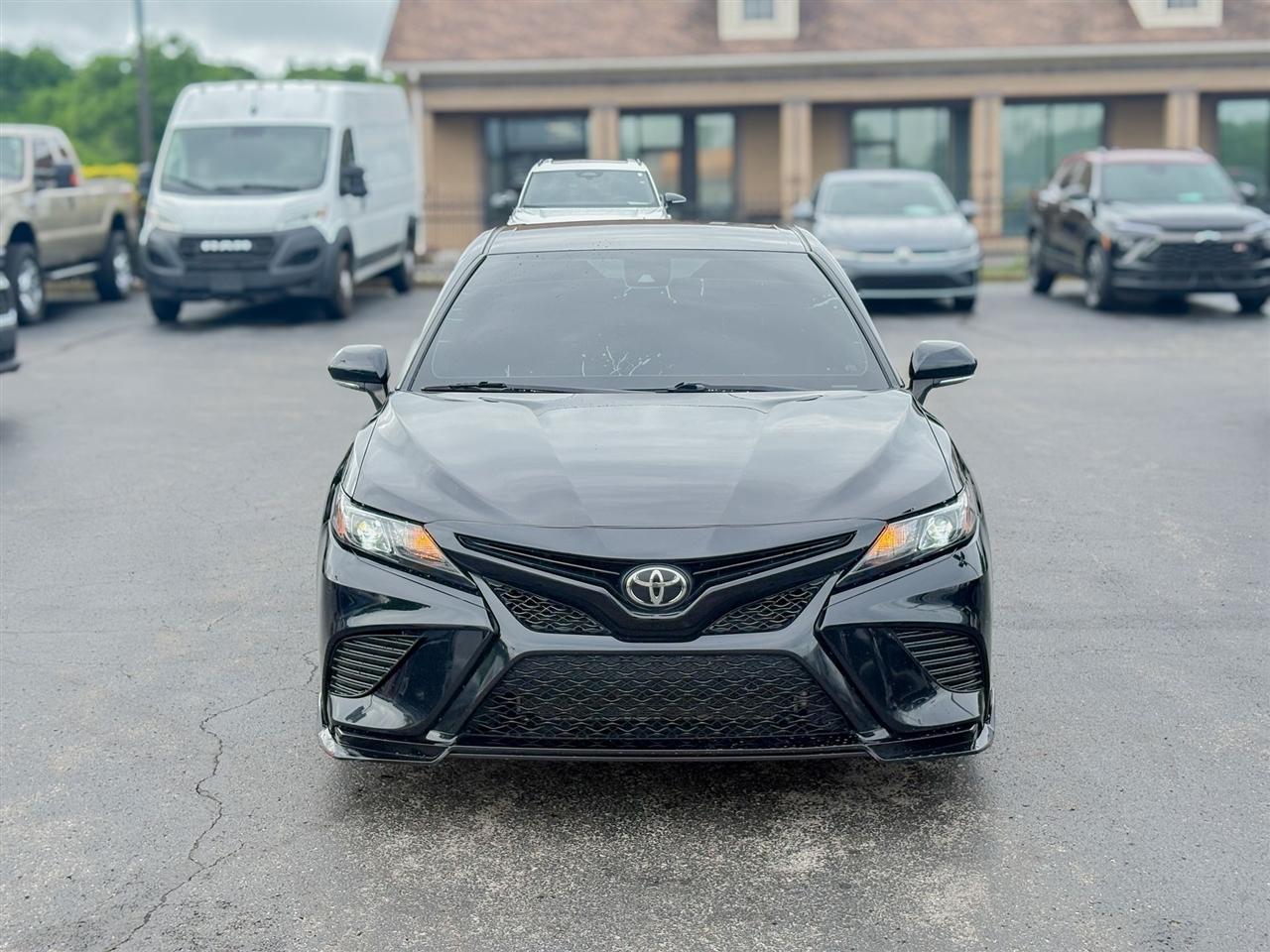 Toyota Camry  2021
