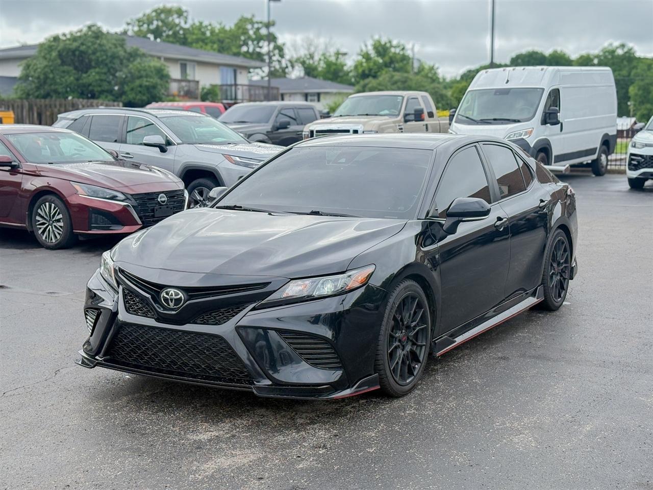 Toyota Camry  2021