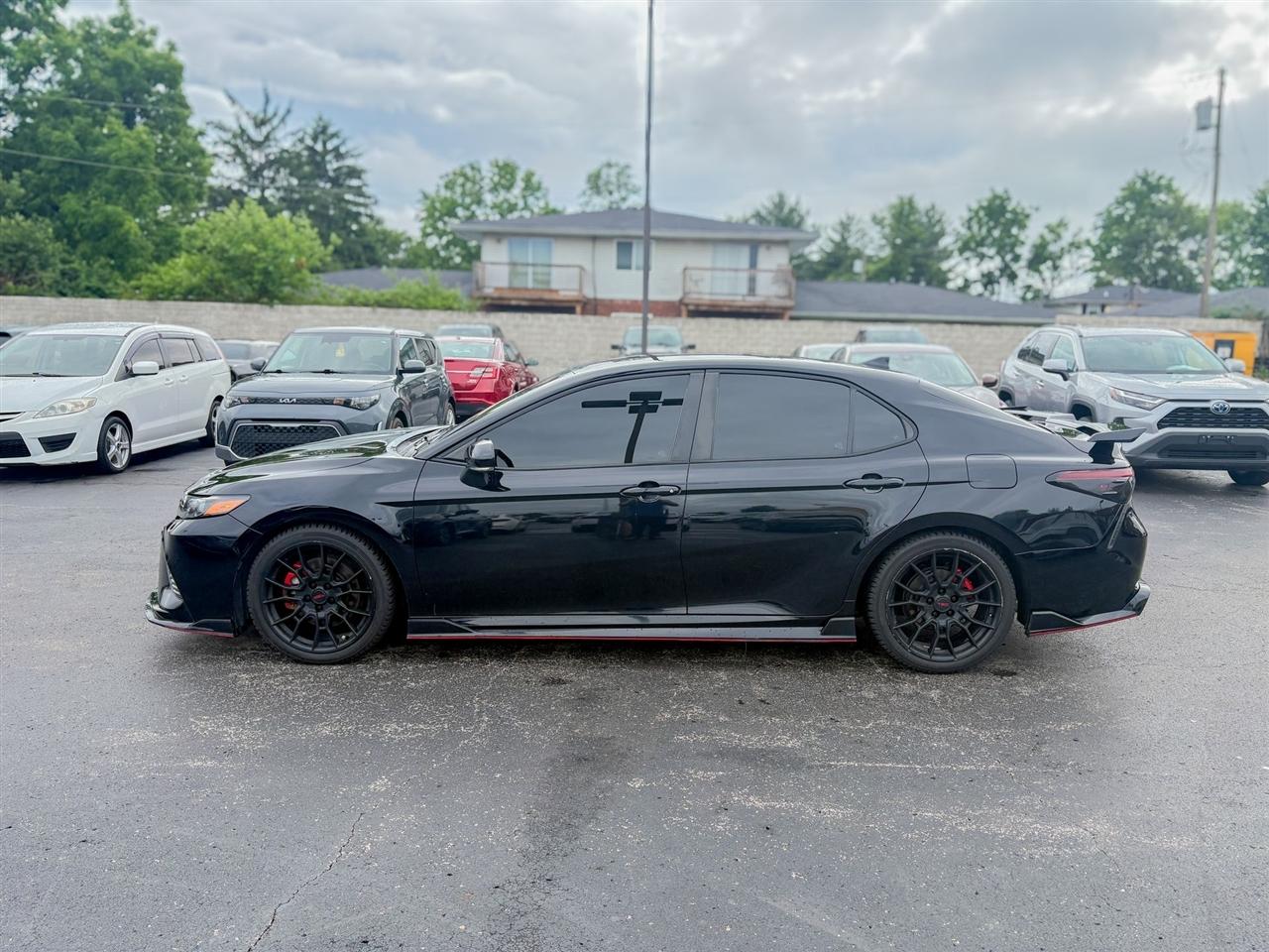 Toyota Camry  2021