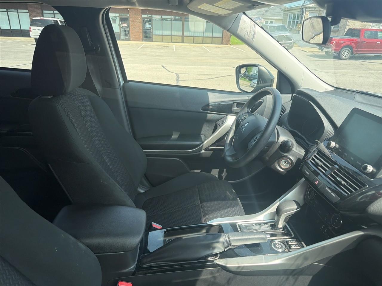 Mitsubishi Eclipse Cross  2023