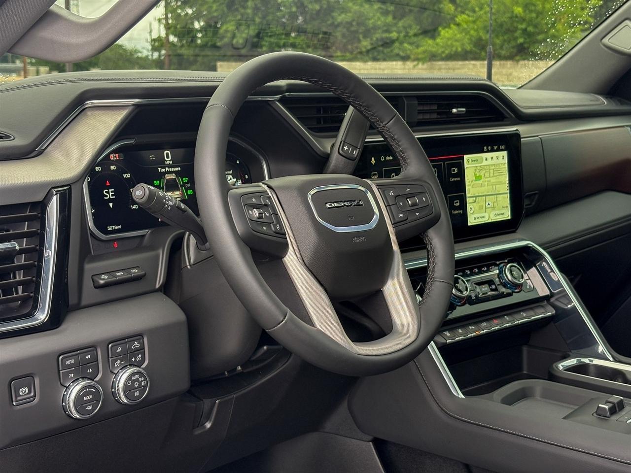 GMC Sierra 2500HD Denali Crew Cab 4WD 2026