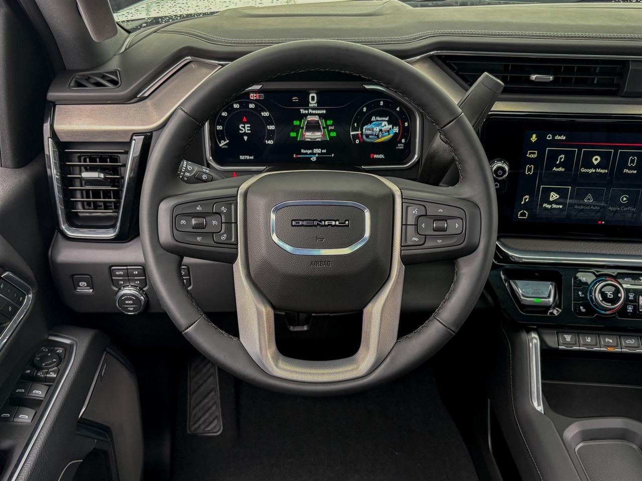 GMC Sierra 2500HD Denali Crew Cab 4WD 2026
