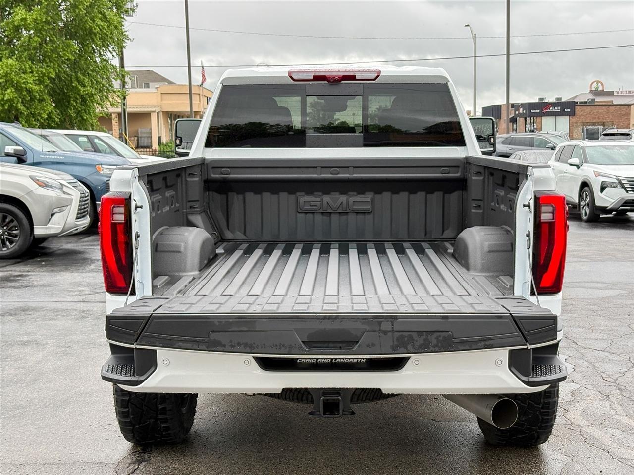 GMC Sierra 2500HD Denali Crew Cab 4WD 2026