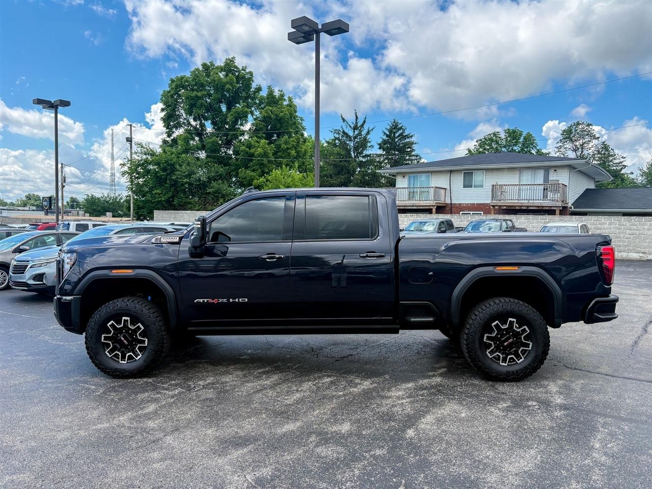 GMC Sierra 2500HD AT4X Crew Cab 4WD 2024