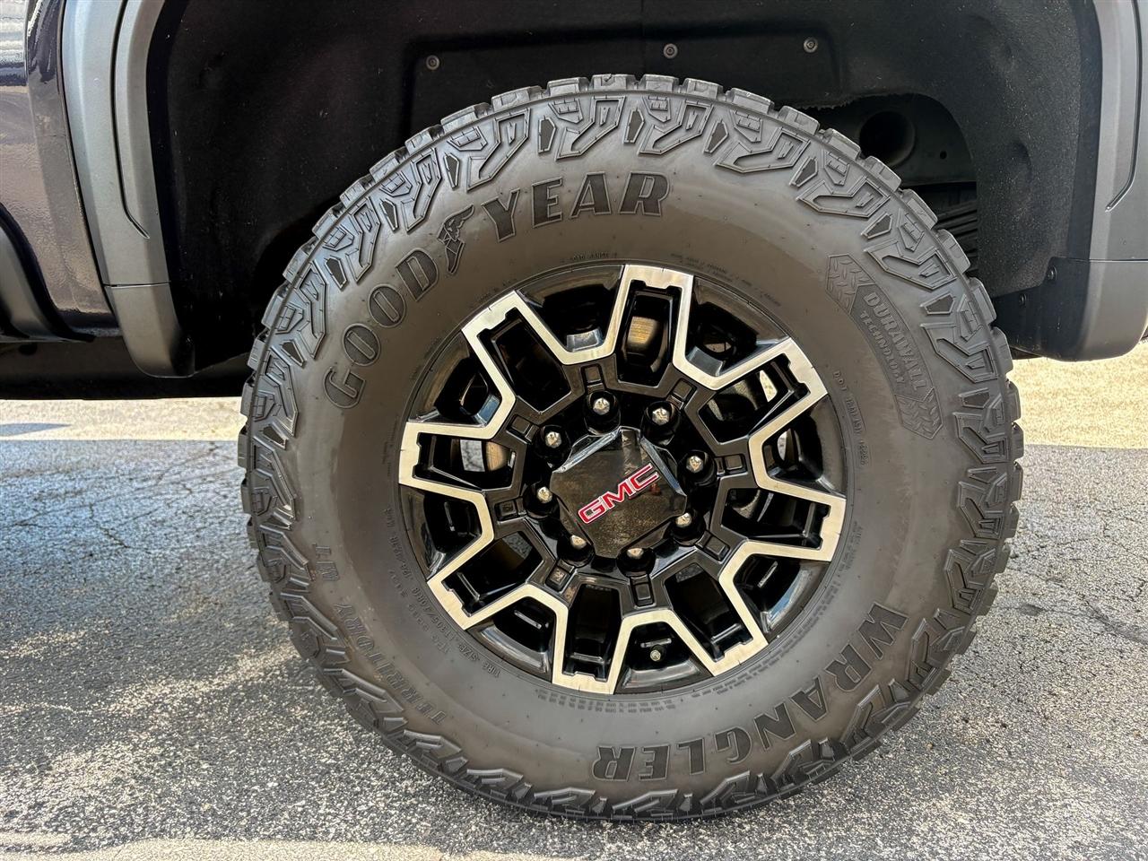 GMC Sierra 2500HD AT4X Crew Cab 4WD 2024